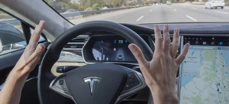 autopilot tesla