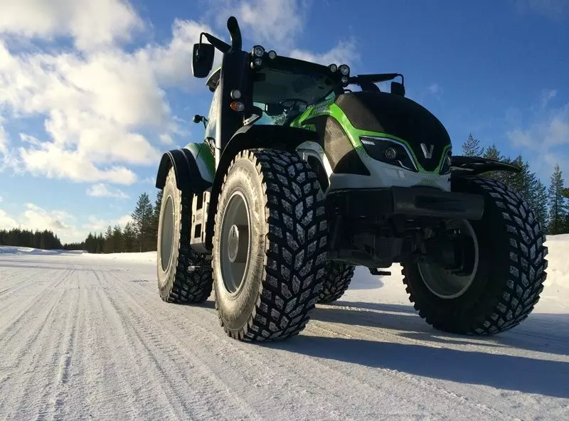 Ban Nokian Traktor Tercepat 2015