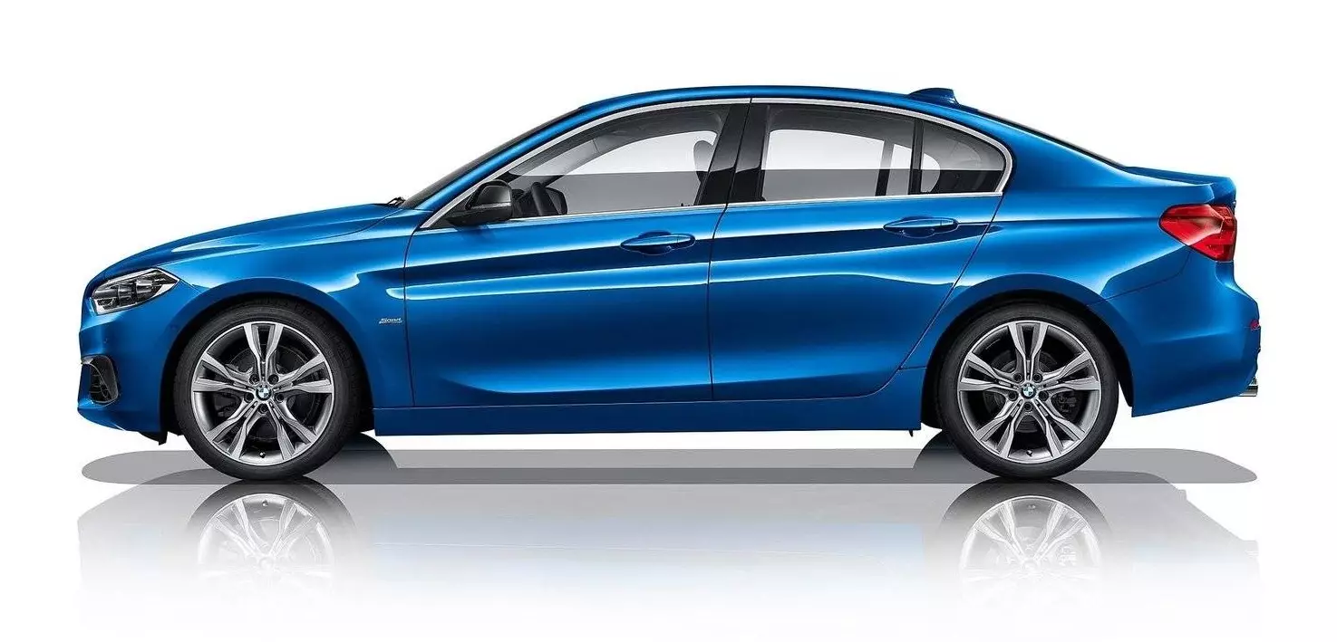 Седан BMW 1 серії 2017 року