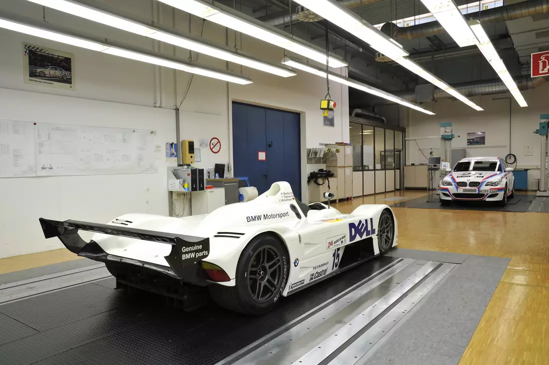 BMW's M Division Secret Garage 24670_1