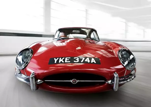 “Jaguar E-Type” “Iň owadan awtoulag” - Enzo Ferrari 24855_1