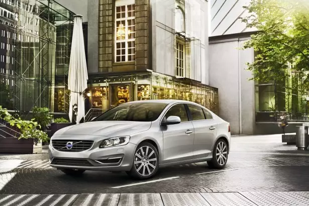 2014-فولفو- S60-V60-XC60-6 [2]