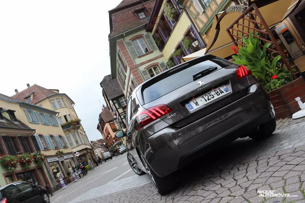 Novi Peugeot 308: Vive la France! | Car Ledger 24931_9