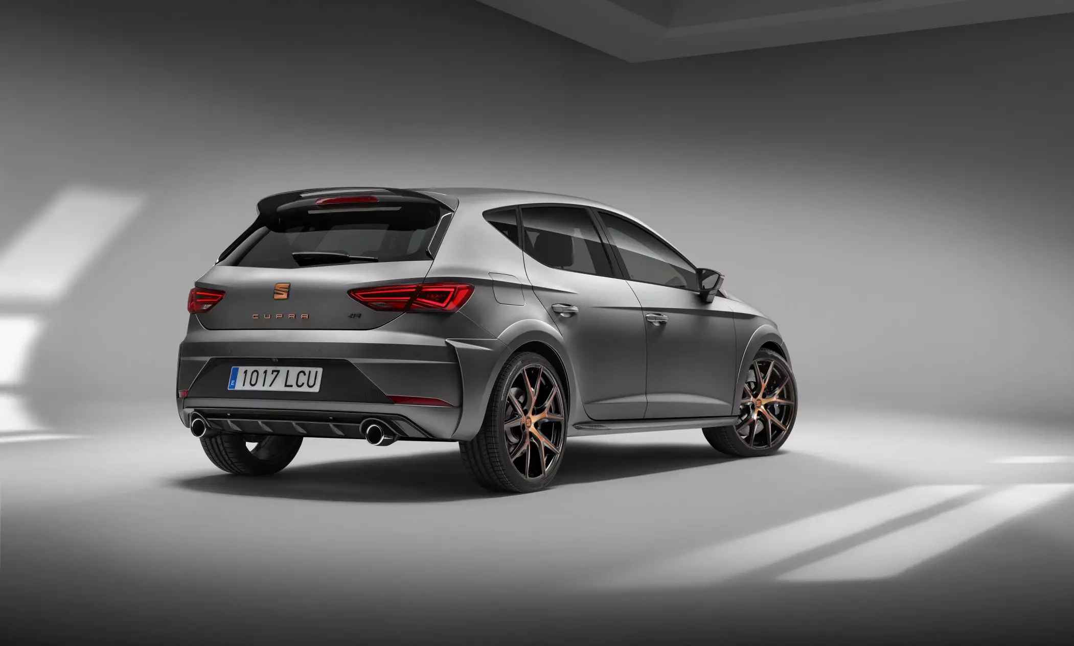 GHẾ Leon Cupra R