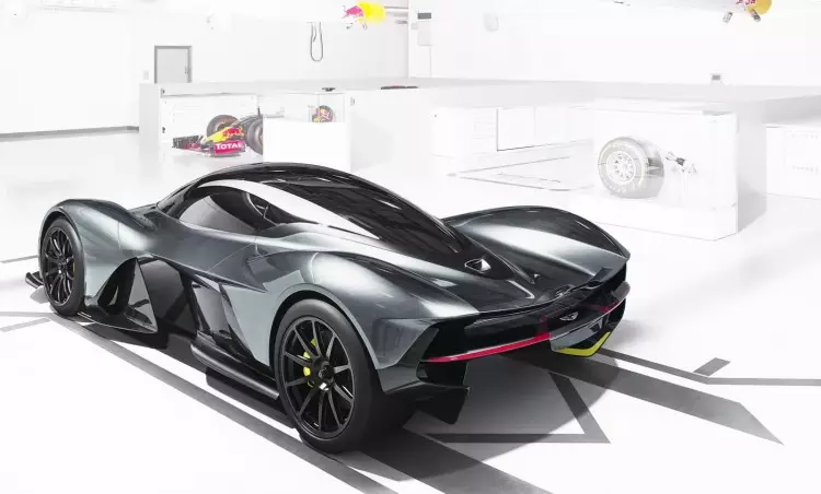 AM-RB 001: supersportowy samochód będzie miał 6,5-litrowy silnik Cosworth V12 25043_1