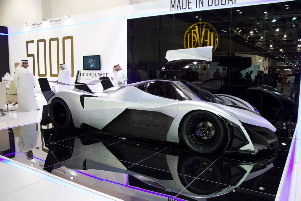 Devel Sixteen: Hiperauto koji obećava da će vas učiniti besmislenim 25139_2