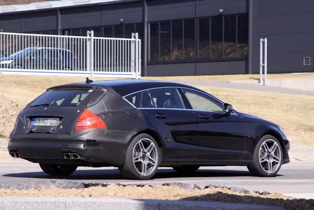 Mercedes CLS 63 AMG Shooting Brake óvæntur og með litla felulitu 25161_1