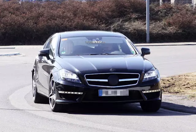 Mercedes CLS 63 AMG Shooting Brake idadzidzimuka ndikubisala pang'ono 25161_3