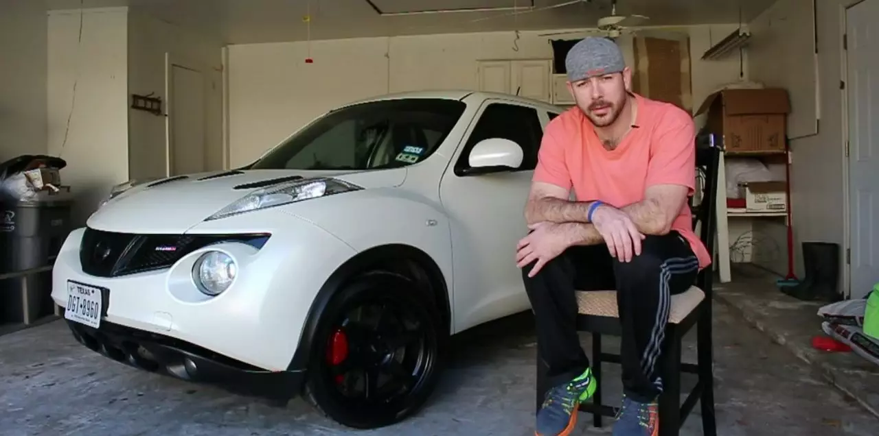 The young man who is building a Nissan Juke with 500 hp