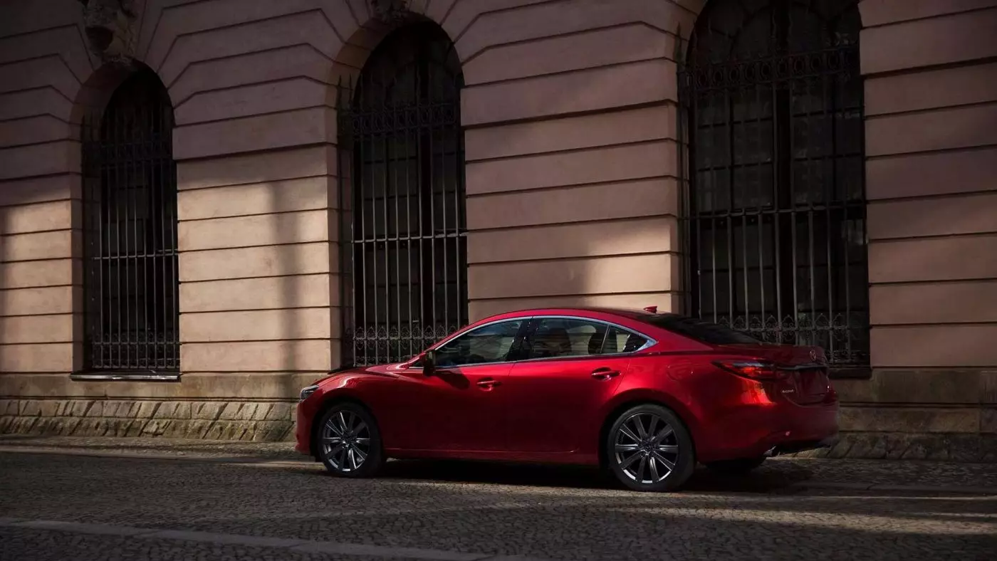 Mazda 6 2017 წელი