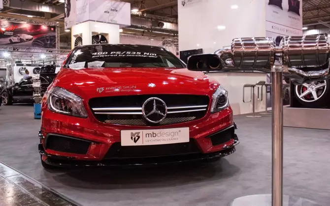 2014 mcchip-dkr-Mercedes-Benz-A45-AMG-Static-1-1280x800