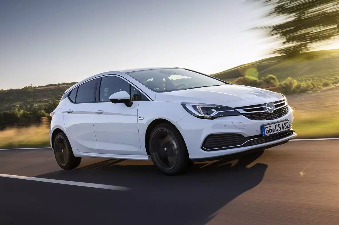 Opel Astra esitleb uut 