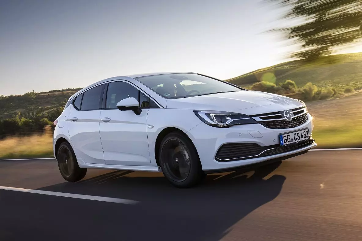 Opel Astra ra mắt hệ thống 