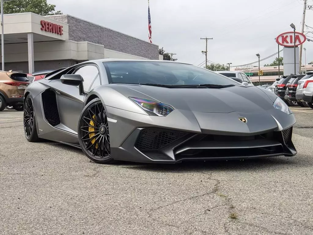 Stojan Lamborghini Kia