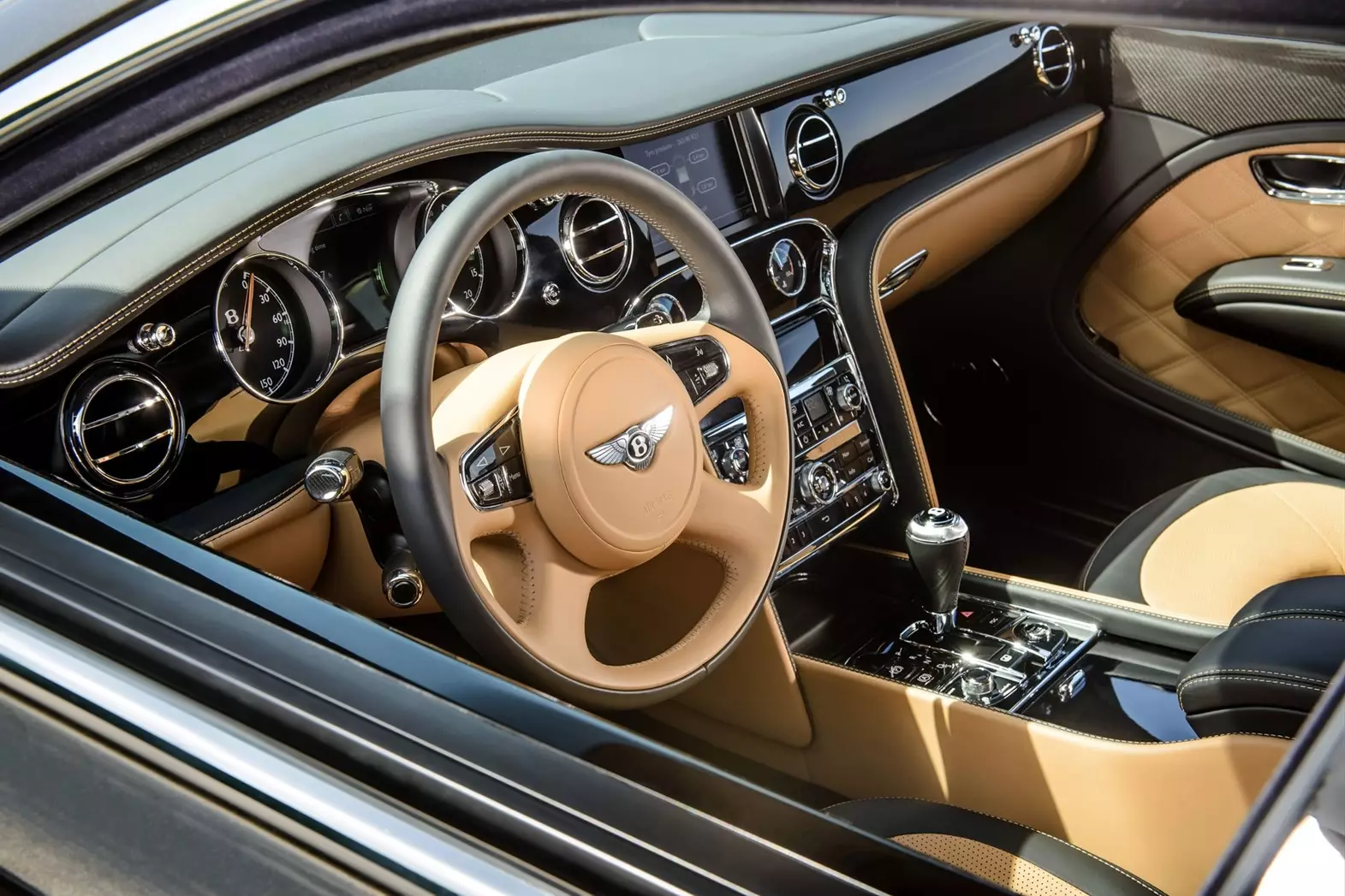 Bentley Mulsanne Speed: Πολυτελής πολυτέλεια, τώρα με σπορ πινελιά 25796_4