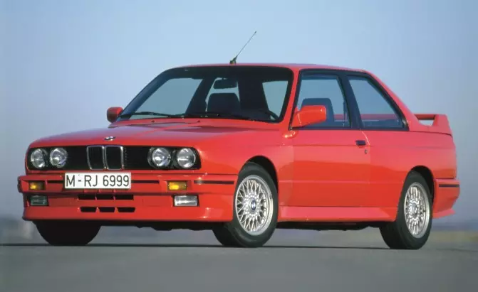 រថយន្ត BMW-M3-E30