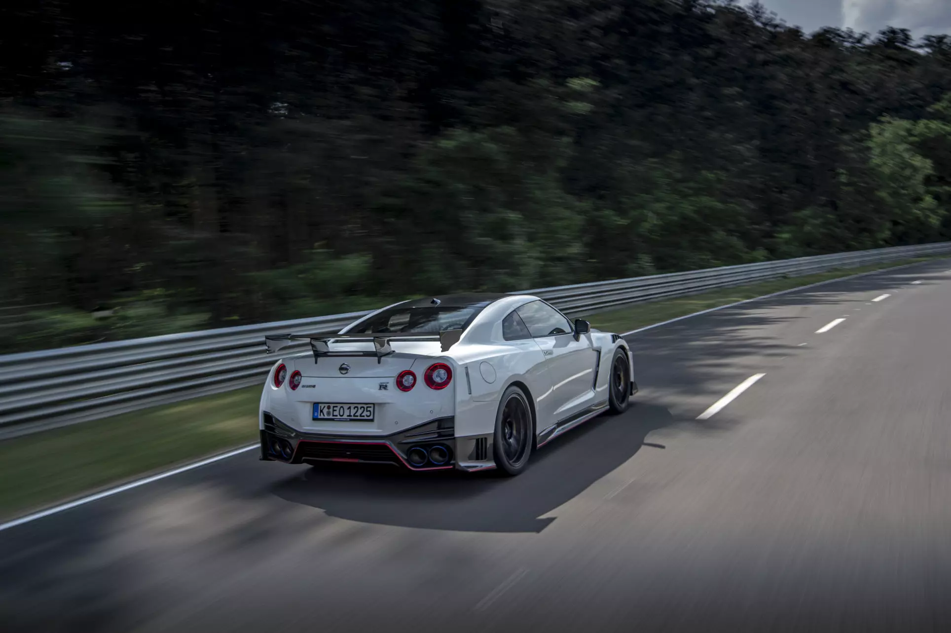 Ниссан GT-R