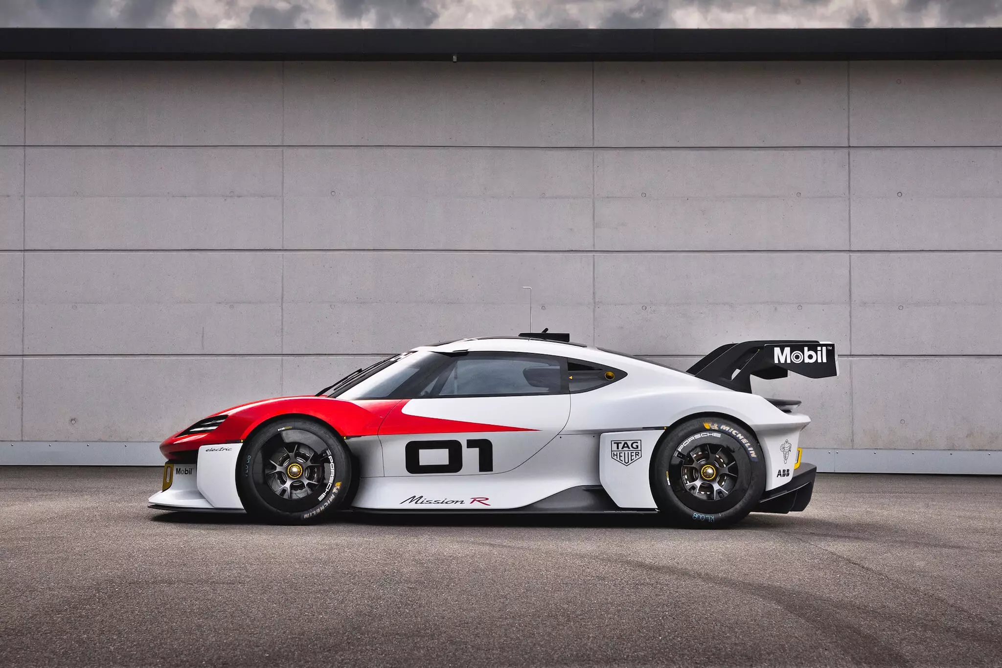 Porsche Mission R