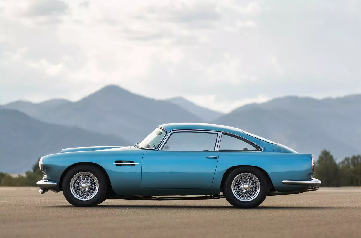 Un Aston Martin DB4 în 25 de imagini 25959_1