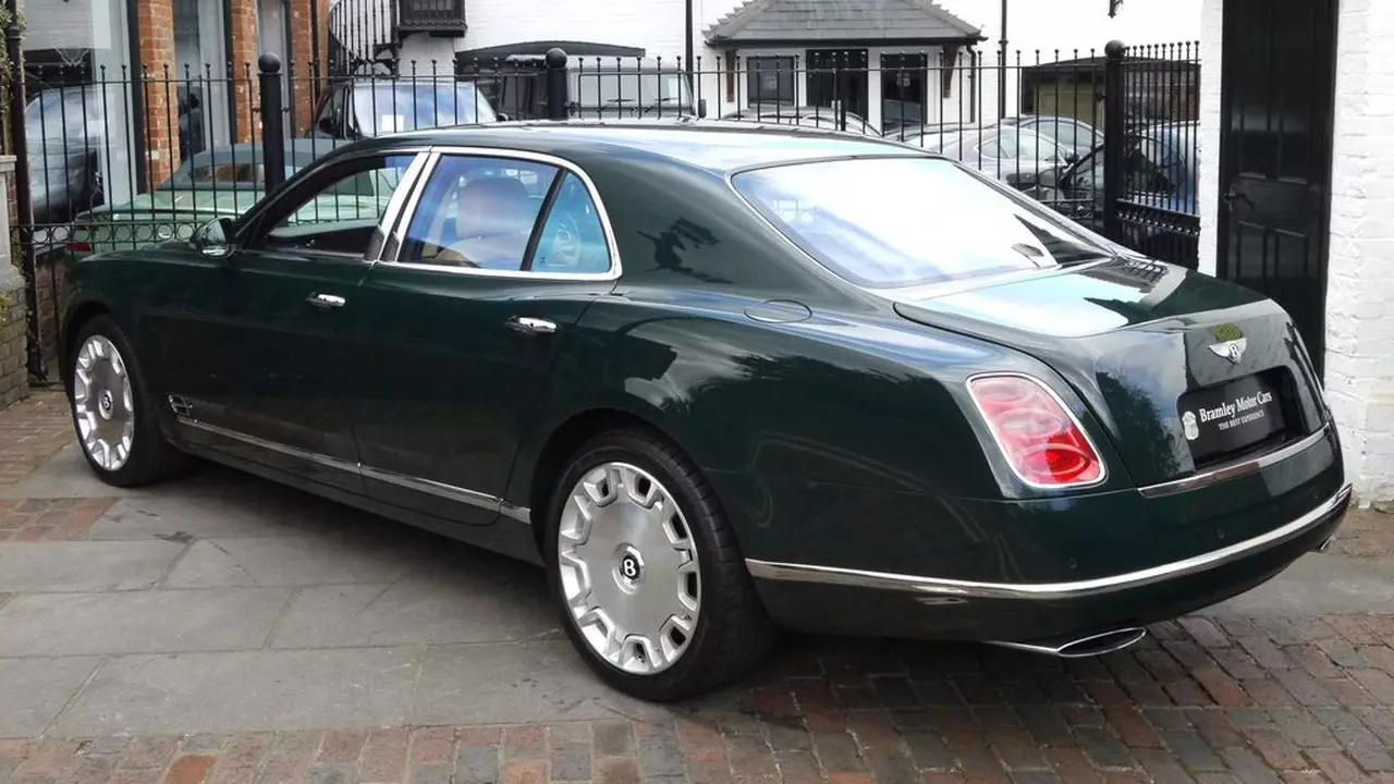 O Bentley Mulsanne da raíña Isabel II está á venda 26068_1