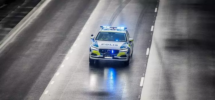 volvo-v90-police-swedish-1