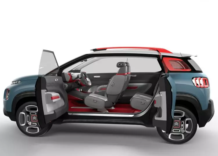 2017 m. Citroen C-Aircross koncepcija su atviromis durimis