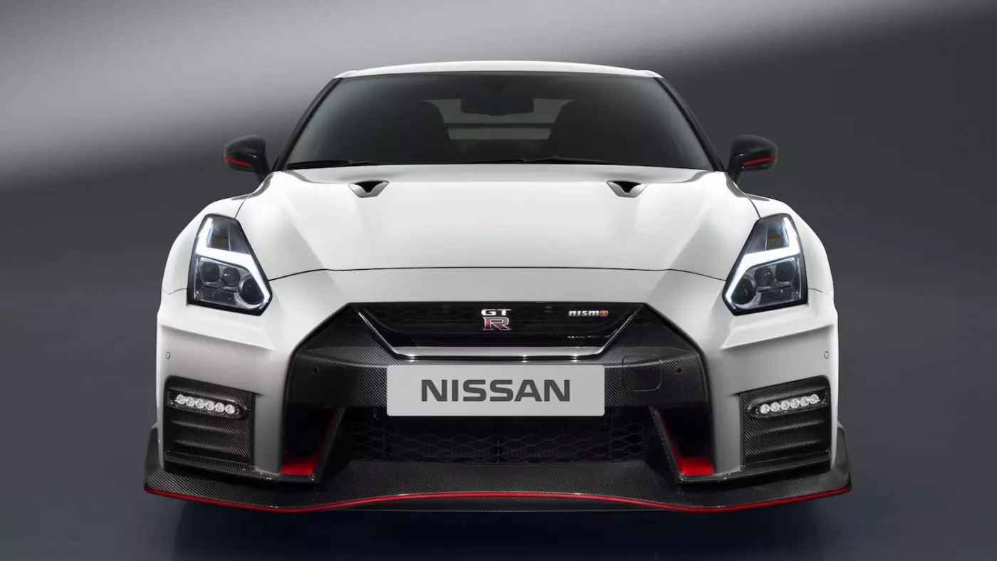 Bag-ong Nissan GT-R NISMO: mas hait nga sulab 26505_2