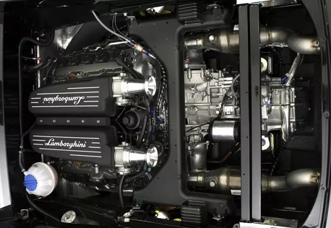 2013-Reiter-Engineering-Lamborghini-Gallardo-GT3-FL2-Механічны-маторны адсек-1280x800