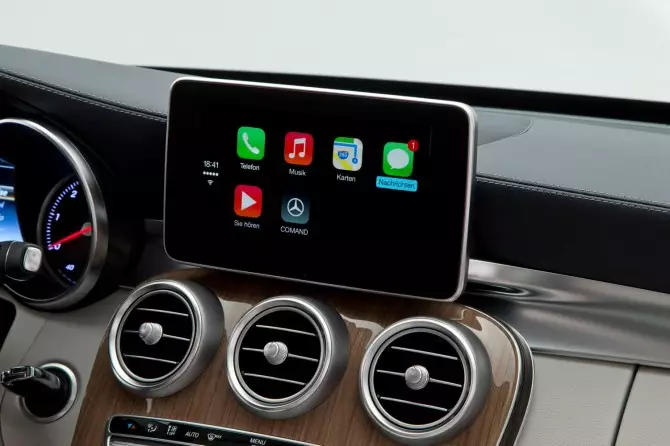 Мерседес Apple CarPlay 3