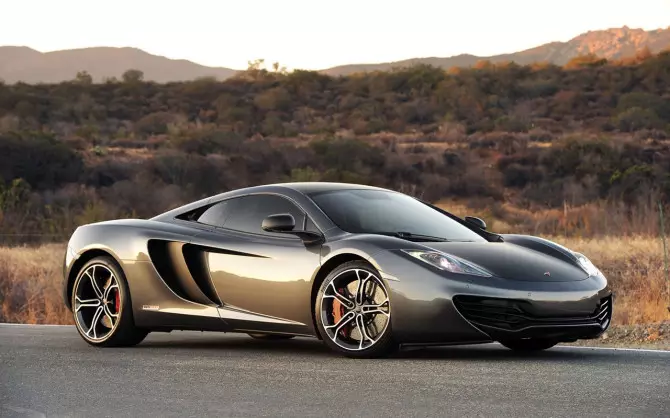 2013-Hennessey-McLaren-12C-HPE700-11