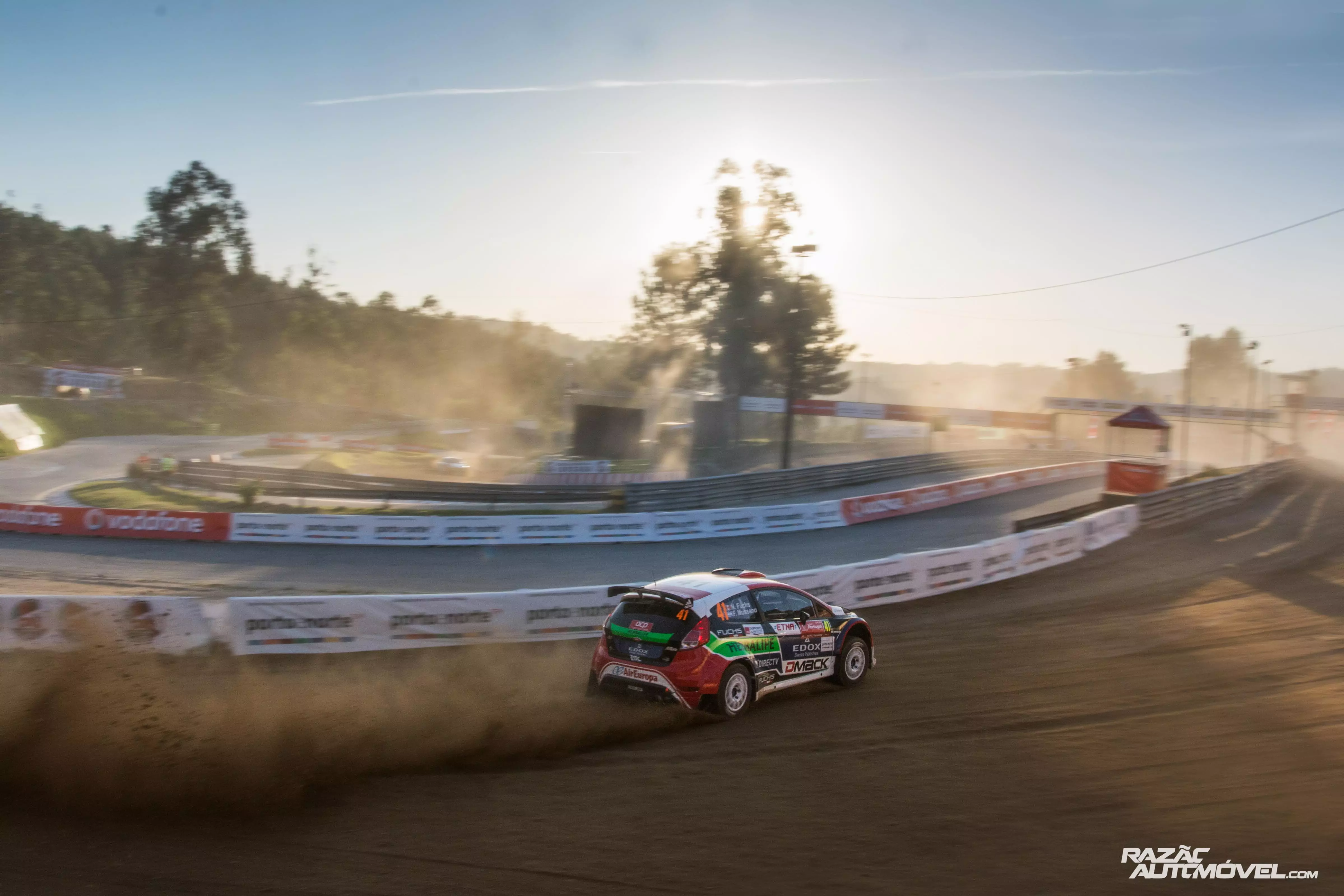 El Rally de Portugal arrancó con lleno en Lousada 27297_2