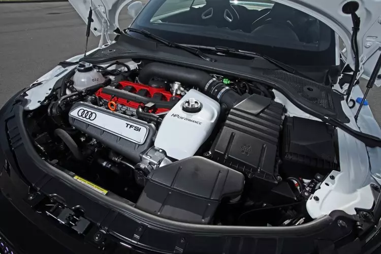 2014-HPerformance-Audi-TT-RS-Motor-2-1280x800