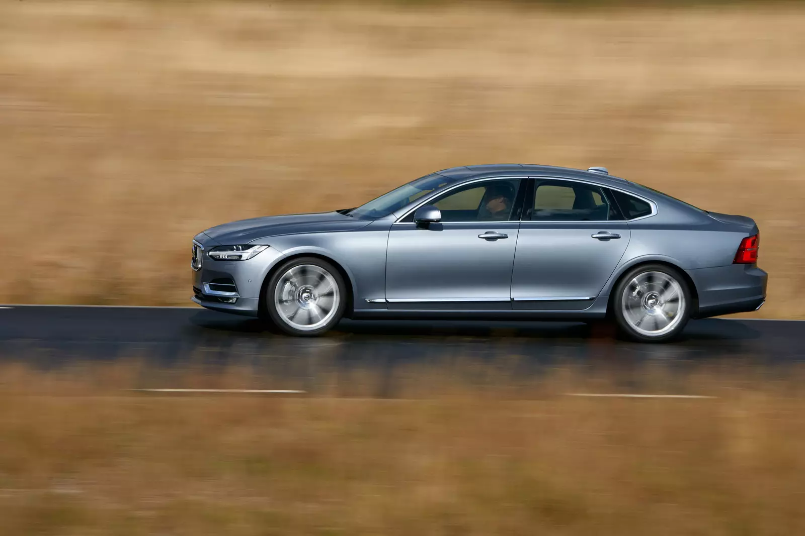 Volvo S90 Detroit'te görücüye çıktı 27364_3