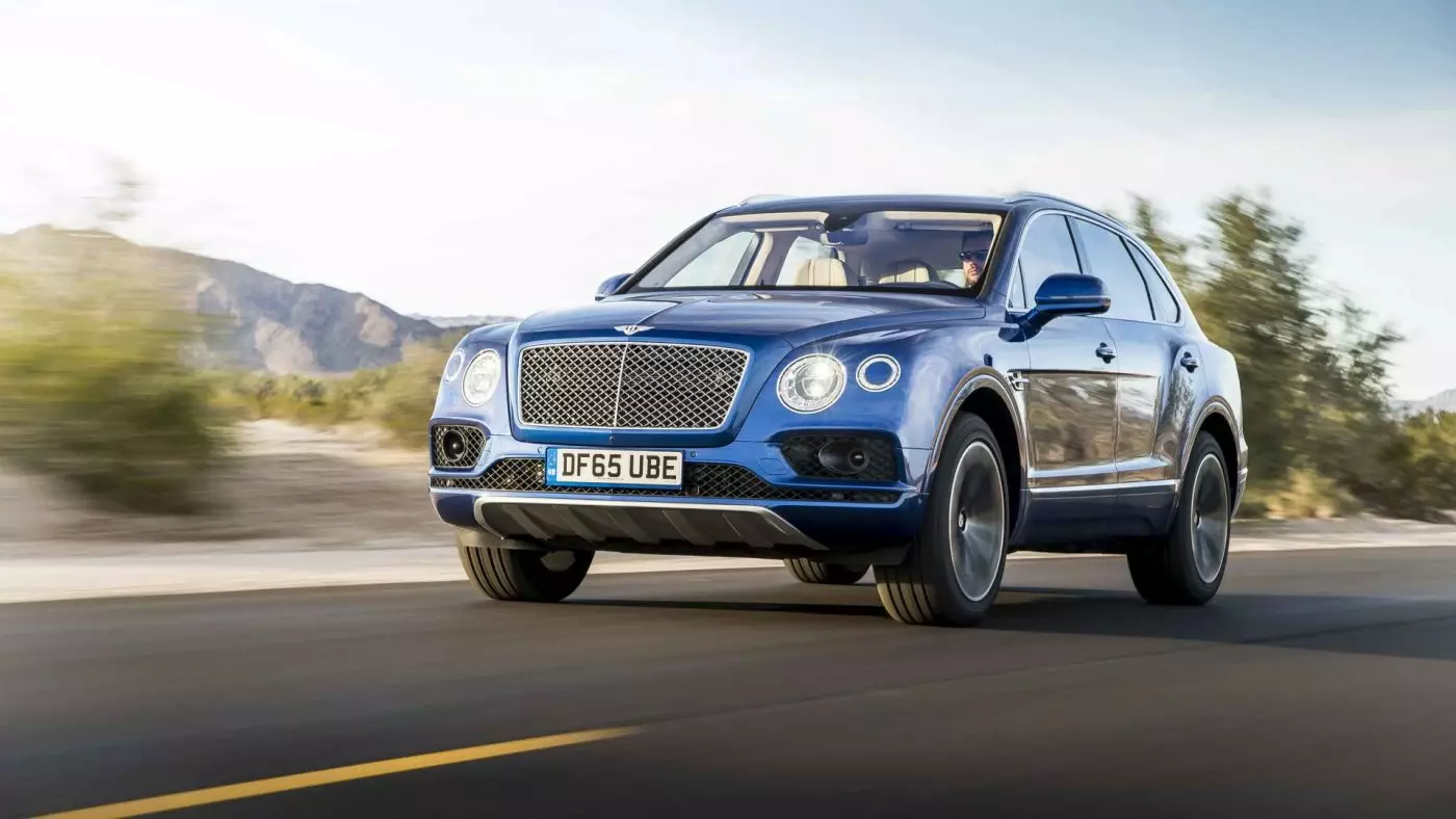 Bentley Bentayga 2017 року