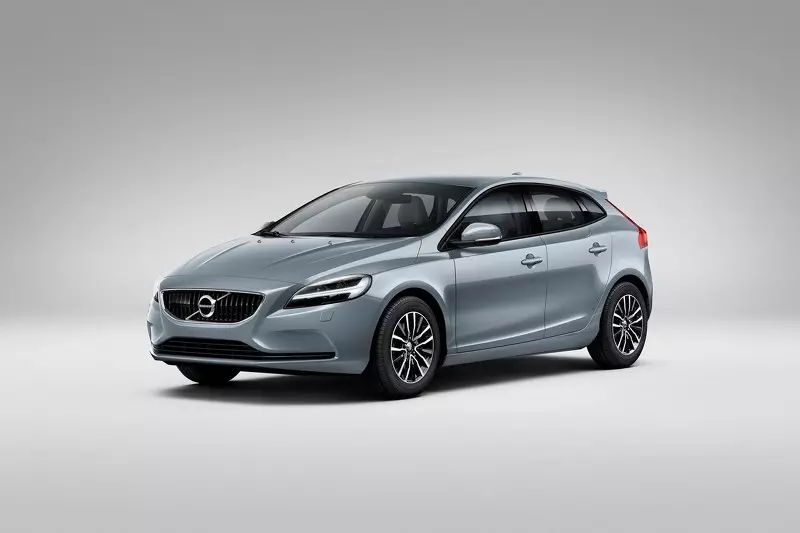 Volvo V40 - ပထမဆုံးပုံများ ထုတ်ဖော်ခဲ့သည်။ 27488_1