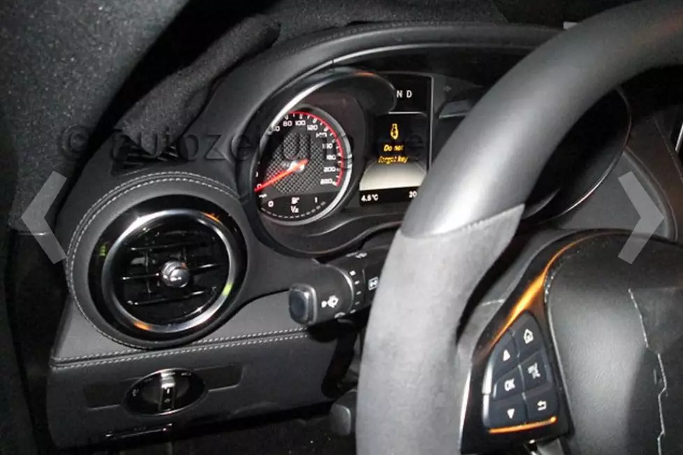 Mercedes GT AMG: interior revealed! 27539_3