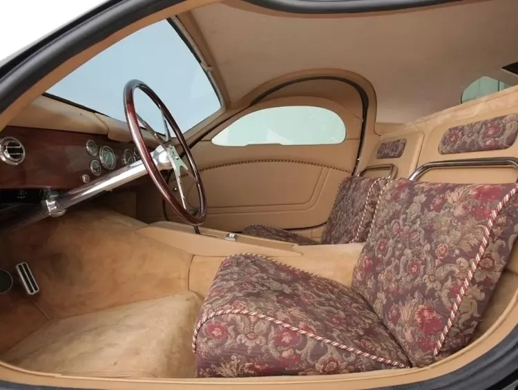 2014-Delahaye-USA-Pacific-Interior-2-1280x800