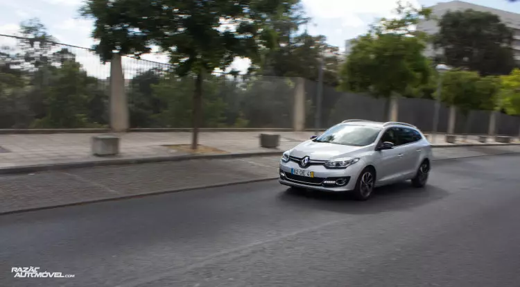 Renault Mégane Sport Tourer Bose Edition-16