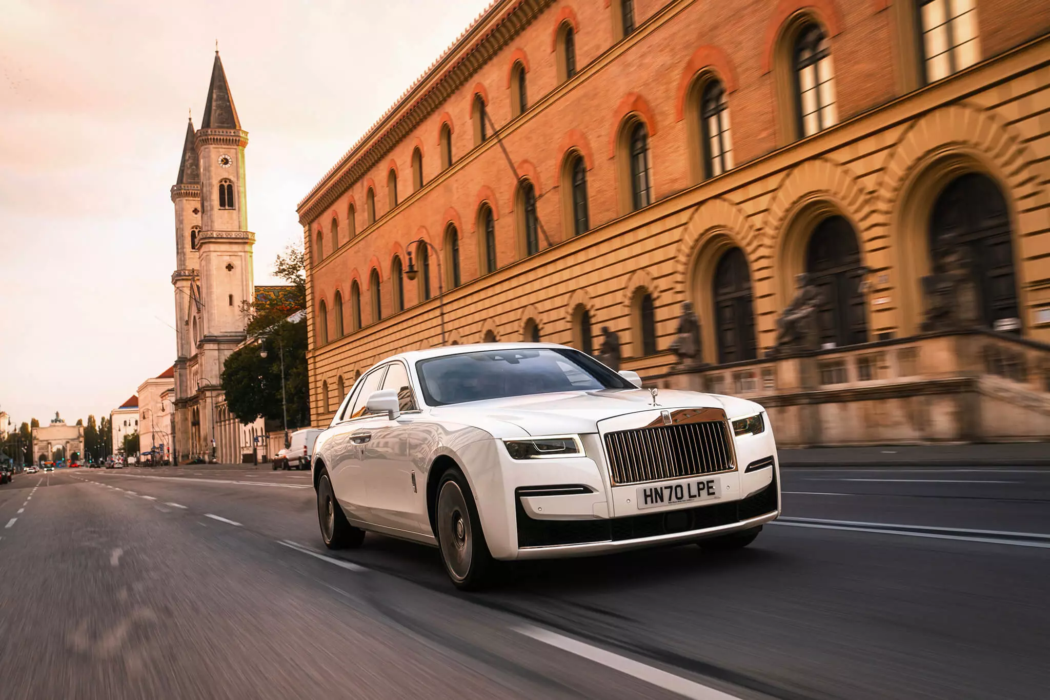 រថយន្ត Rolls-Royce Ghost ឆ្នាំ 2021