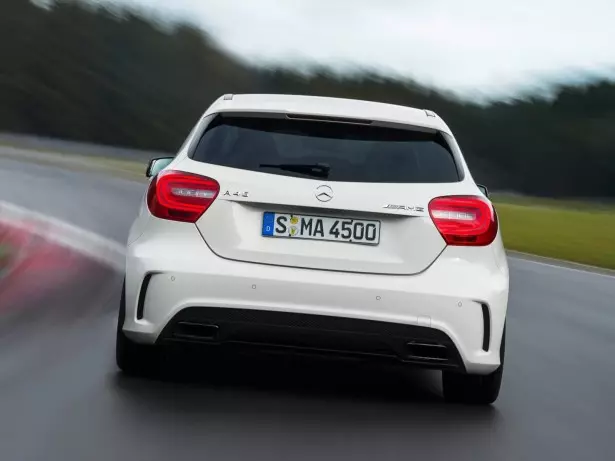 2014-Мерседес-A45-AMG