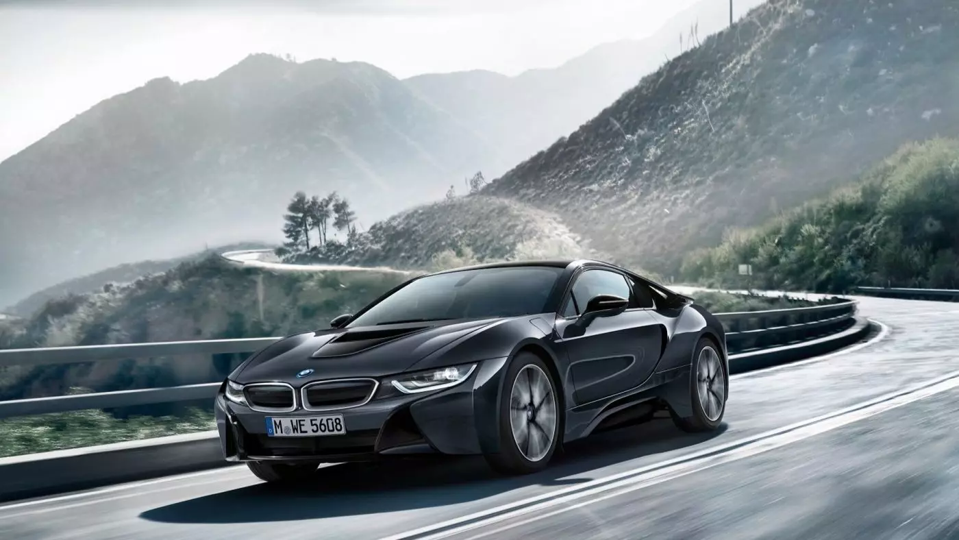 BMW i8 Protonic Dark Silver Edition word in Parys onthul 27922_2