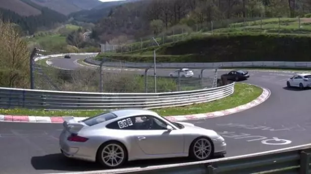 Vrei să fii un maestru al asfaltului? Mai întâi trebuie să treci prin Nurburgring! 28023_3