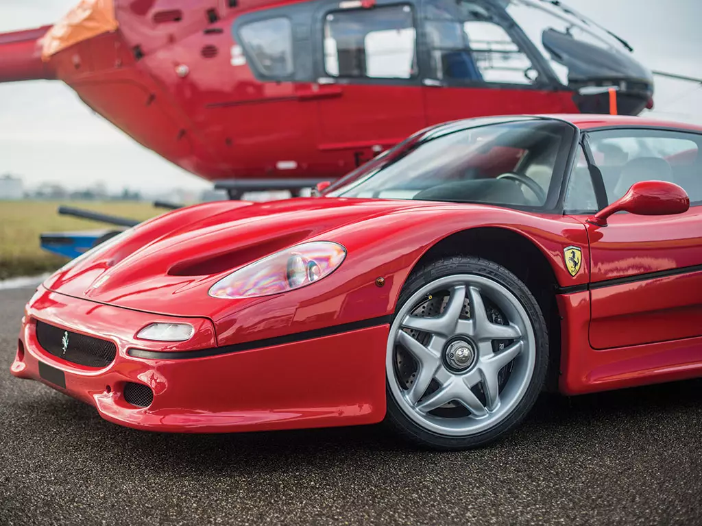 Ferrari F50 ga-agbago maka ịre ahịa na February na-abịa 28113_4