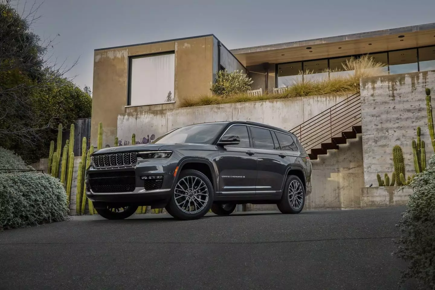 Jeep Grand Cherokee L 2021 წელი