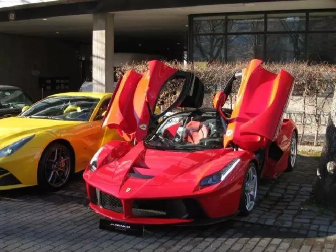 法拉利 LaFerrari 使用了 6