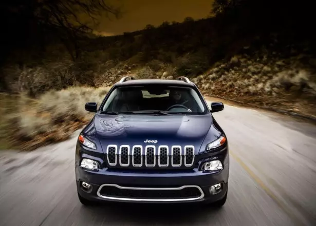 Jeep Cherokee 2013 года