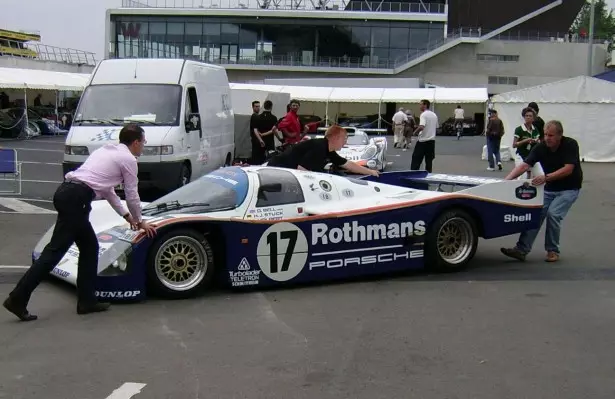 Chris Harris a été invité à conduire la légendaire Porsche 962 2855_1