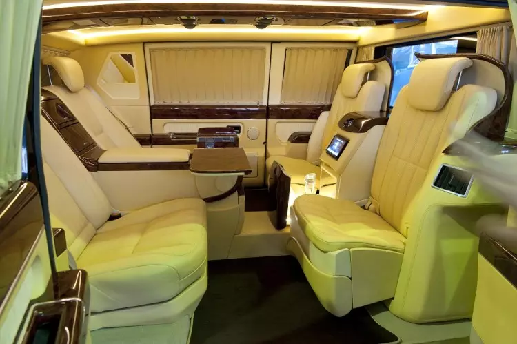 Limousine yakagadzirirwa Vladimir Putin iri kutengeswa 28588_2