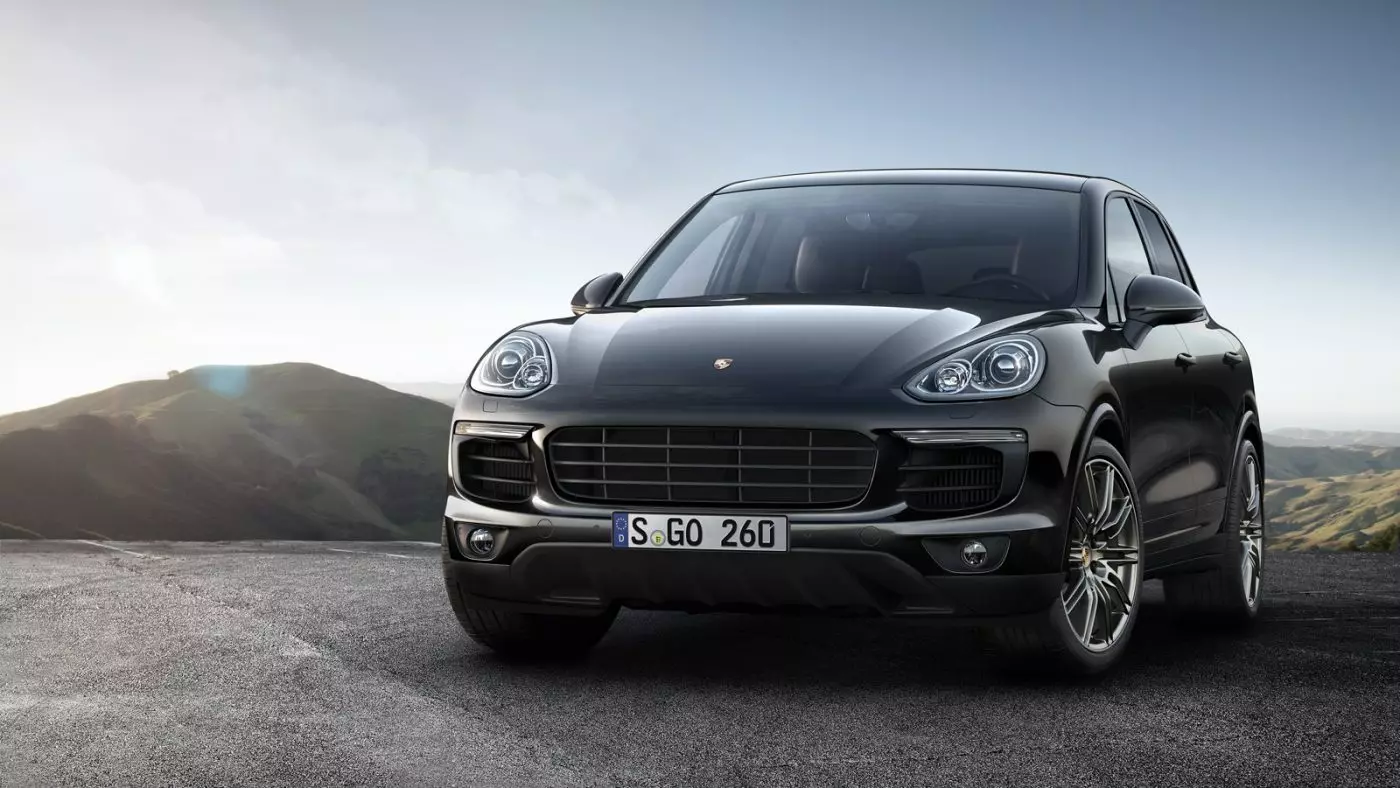 Porsche Cayenne S ទទួលបានការបោះពុម្ពផ្លាទីនៀម 28732_1