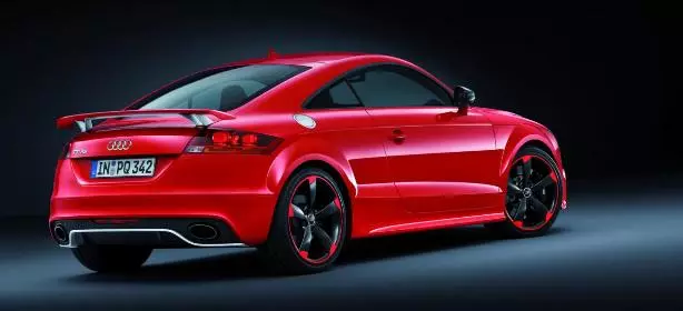 Audi는 역사상 가장 근육질의 TT인 RS plus를 선보입니다! 28868_2